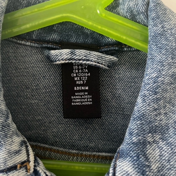 H&M Dino King jacket size 6-7 - Picture 3 of 4